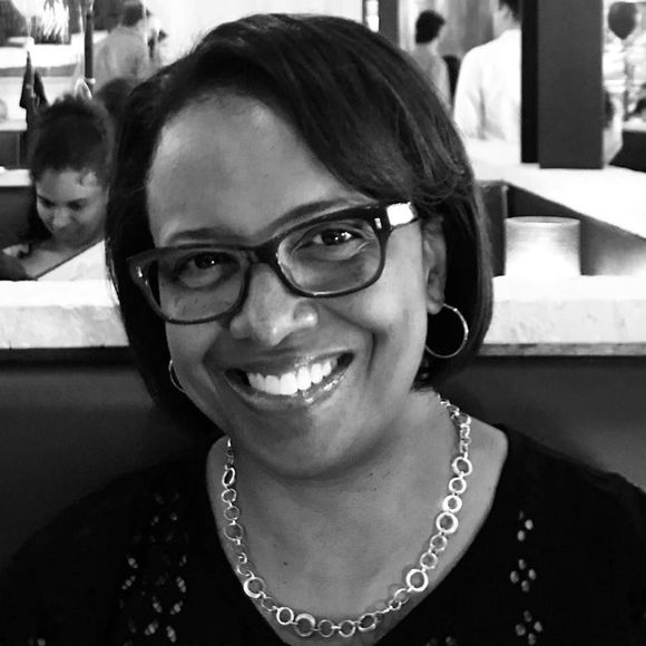 Meet your Posher, Dionne - Picture 1 of 1